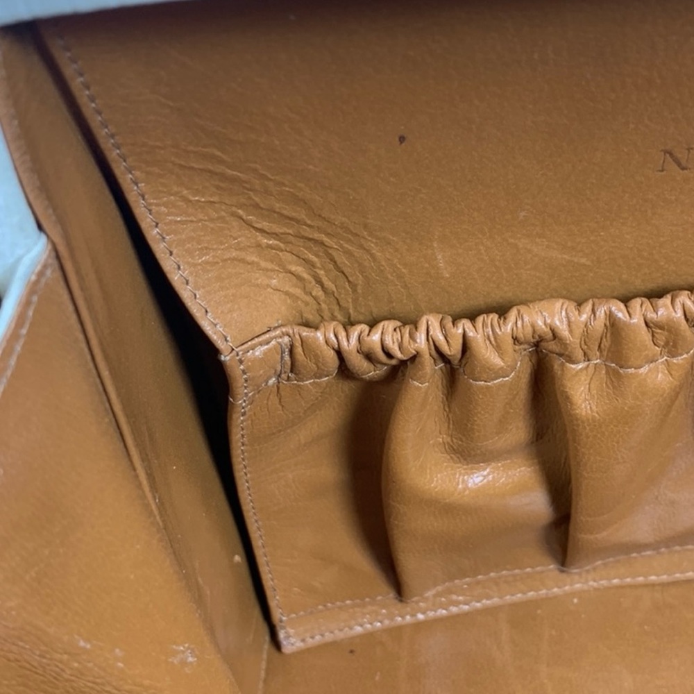 Nettie Rosenstein Vintage 1950s Handbag Creme with Gold
Key Lock Satchel Rare - Picture 13 of 15